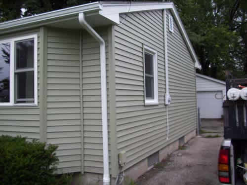 new windows were installed in waterloo iowa home for homeowners.